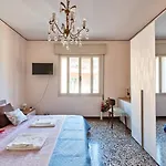 2 Bedroom Apartment Mestre Train Station