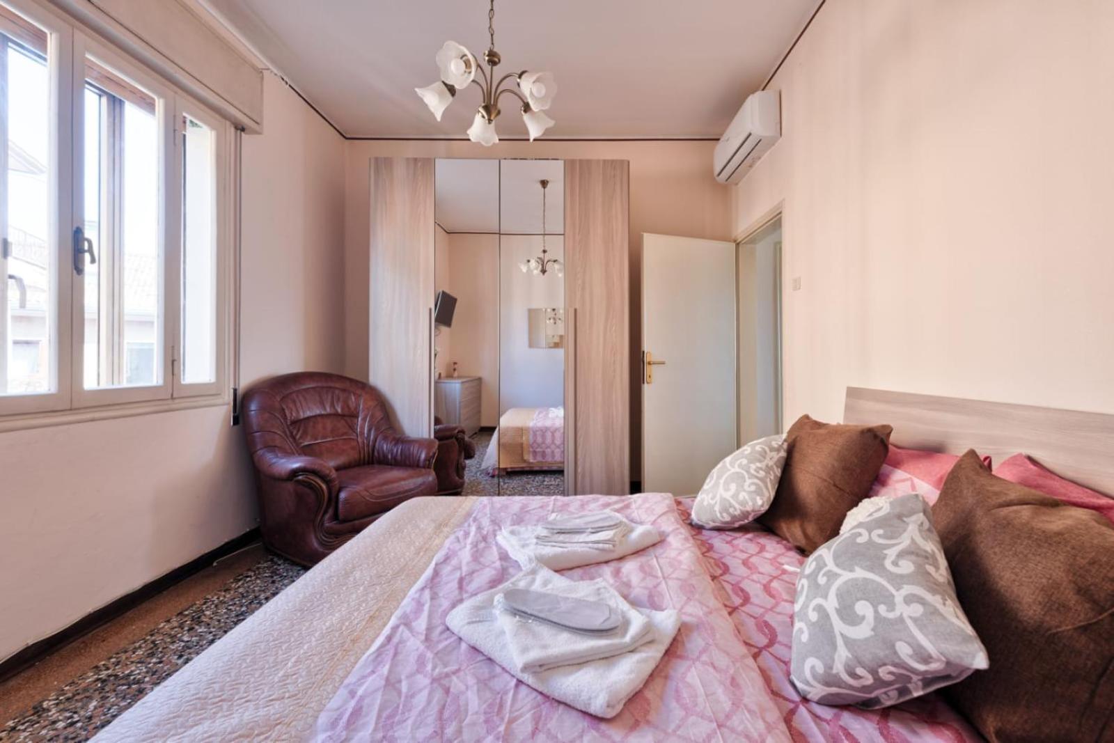 2 Bedroom Mestre Train Station * Venecia